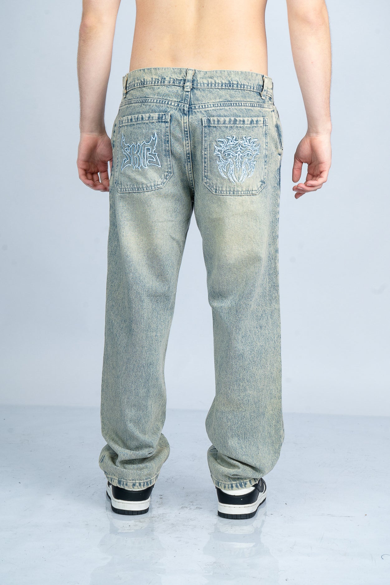 JEAN BAGGY WASHED GREY EMBROIDERY